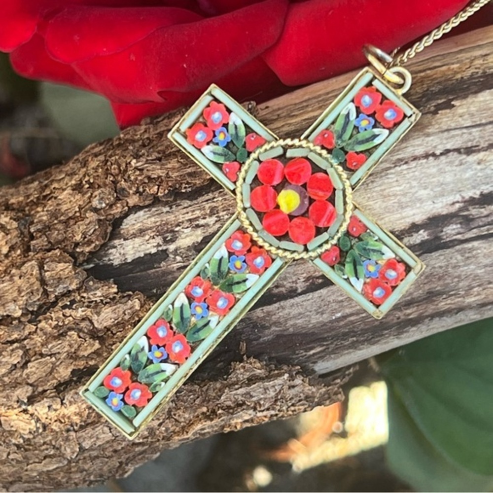 VINTAGE Micromosaic cross pendant necklace